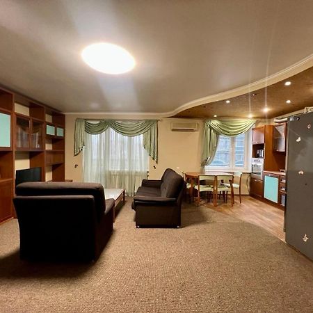 Apartment In The Center Of 基輔 外观 照片