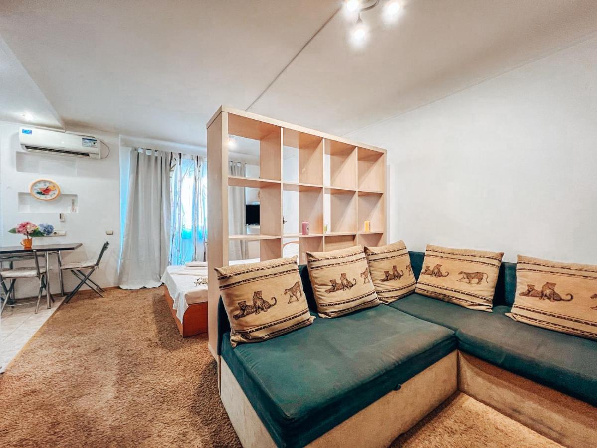Apartment In The Center Of 基輔 外观 照片