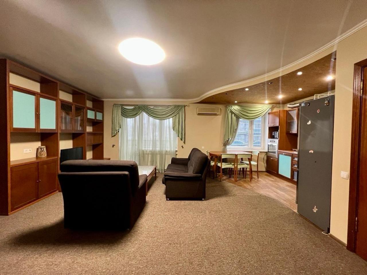 Apartment In The Center Of 基輔 外观 照片