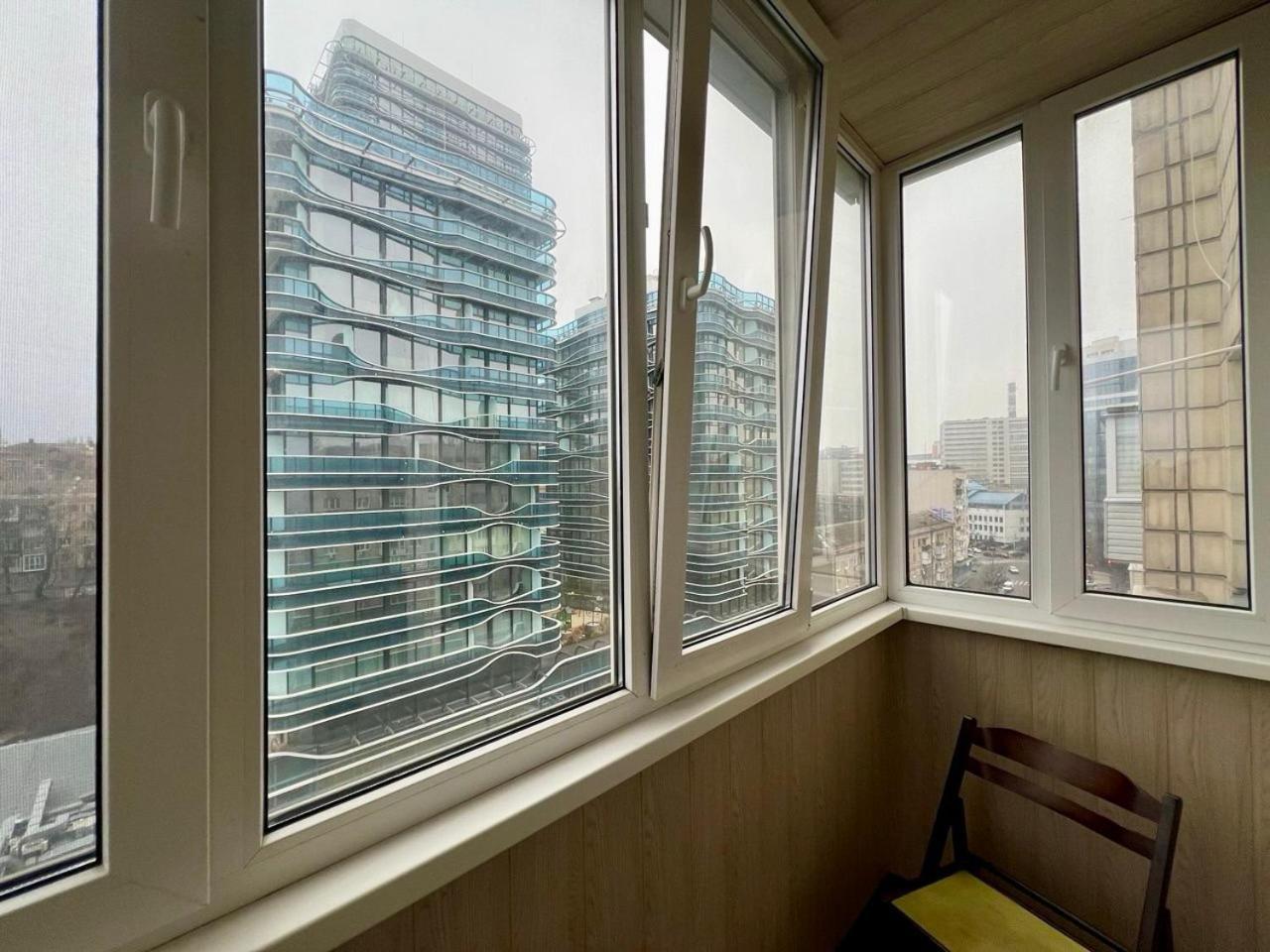 Apartment In The Center Of 基輔 外观 照片