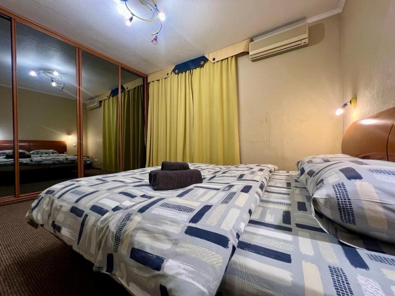 Apartment In The Center Of 基輔 外观 照片