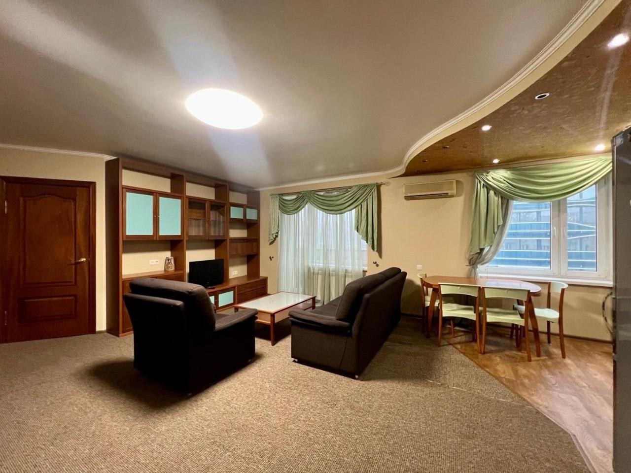Apartment In The Center Of 基輔 外观 照片