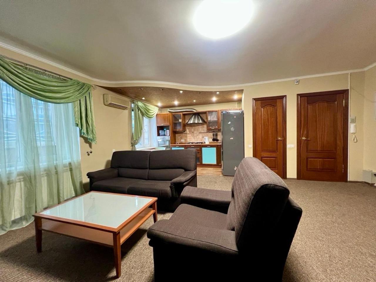 Apartment In The Center Of 基輔 外观 照片