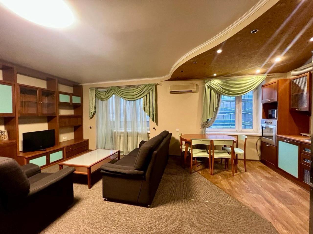 Apartment In The Center Of 基輔 外观 照片